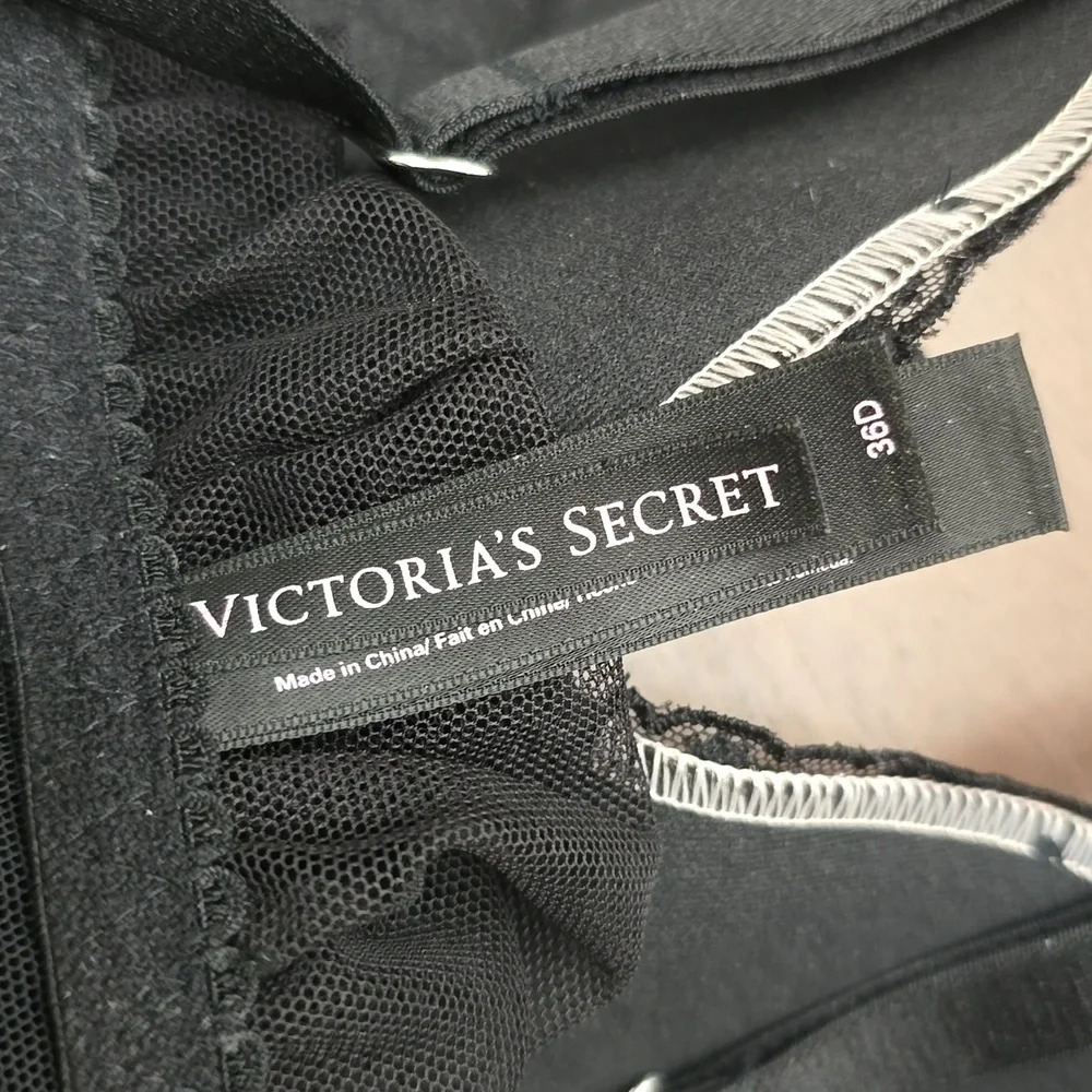 VICTORIA'S SECRET Black and Mauve Pink Floral Nightie 36D - Picture 5 of 5